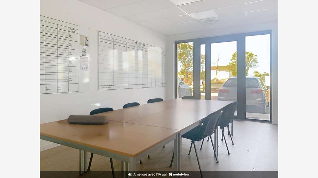 Local sans travaux, emplacement premium, parking