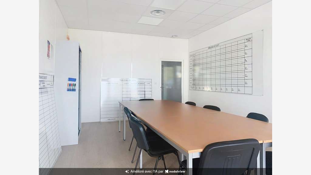Local sans travaux, emplacement premium, parking