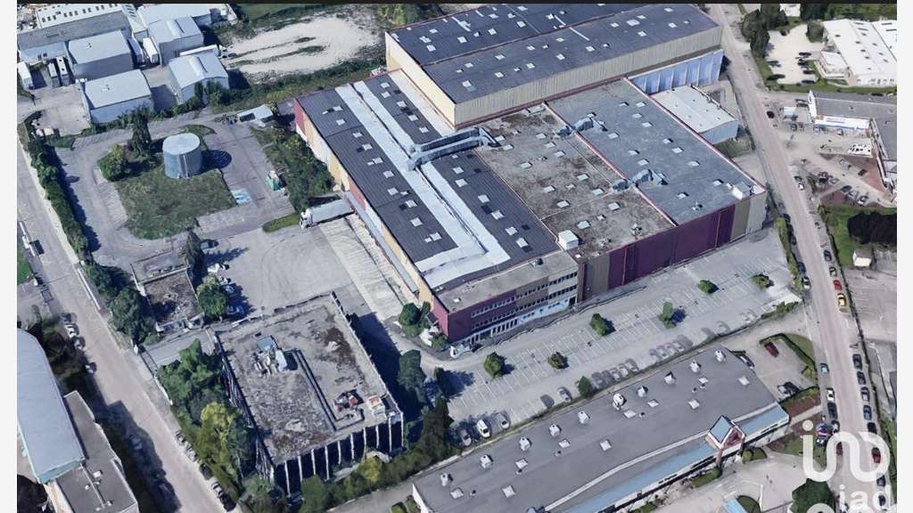 Local commercial à Pont-Sainte-Marie