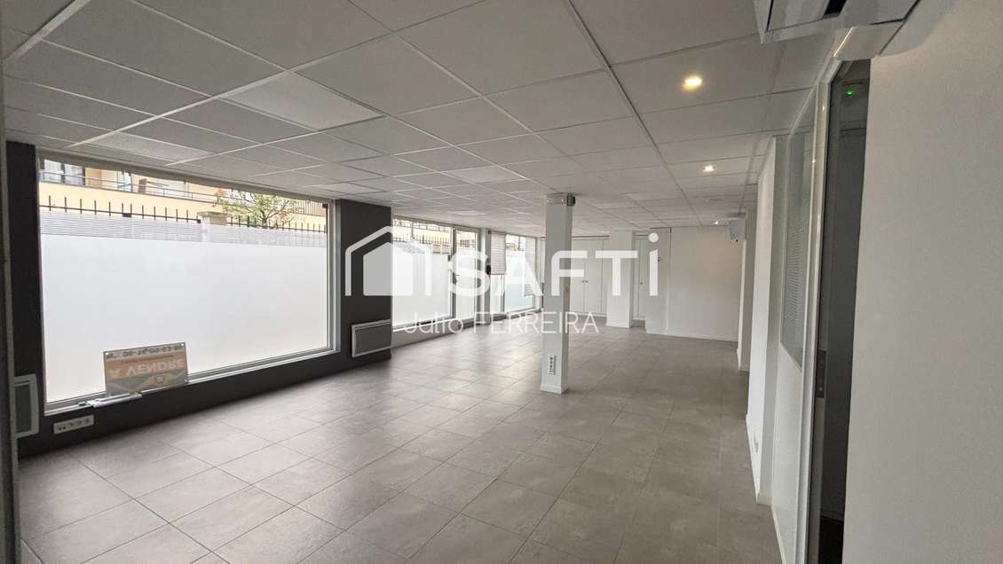 Vente local commercial vide à Pontault-Combault