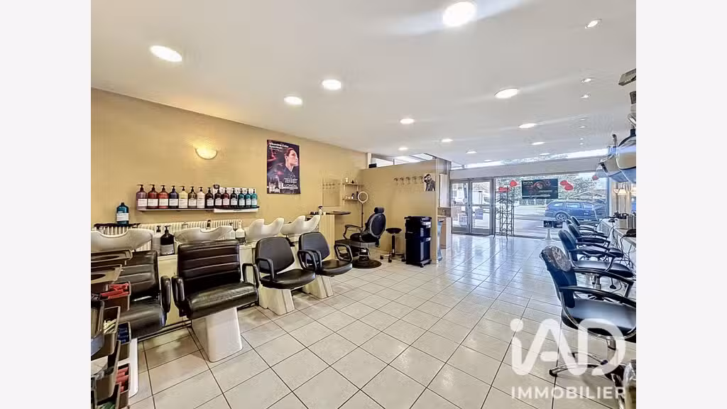 Vente murs Village Anglais à Pontault-Combault 
