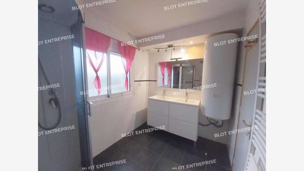 A vendre immeuble mixte 165m² à Pontivy centre