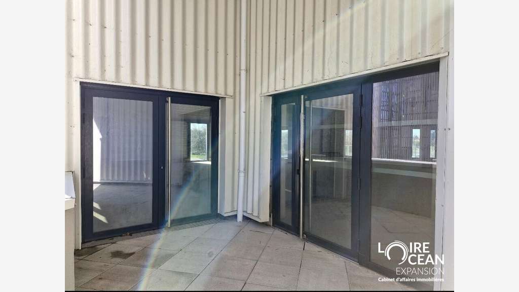 A vendre local bureau commercial 555m² à Pornic