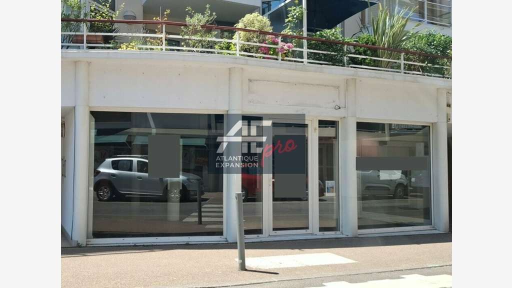 AV local commercial de 89m² proche mer à Pornichet