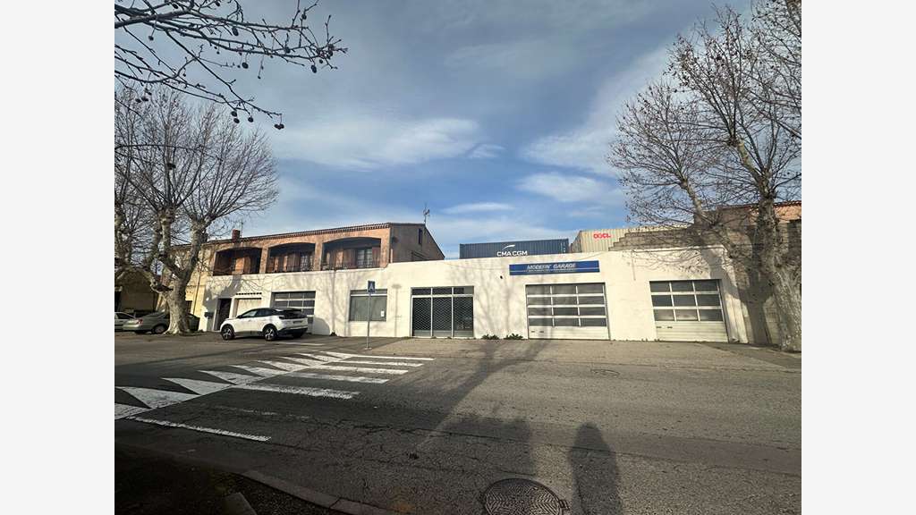 Vente local 240m² à Port-Saint-Louis-du-Rhône