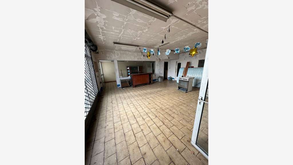 Vente local 240m² à Port-Saint-Louis-du-Rhône