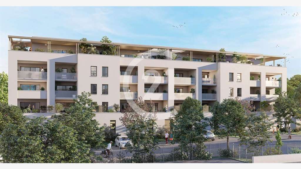 À VENDRE – Secteur Valence Local commercial de 24