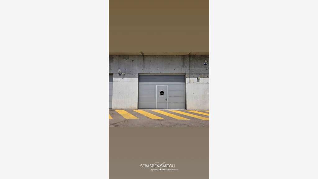 Murs commerciaux garage de 150m2
