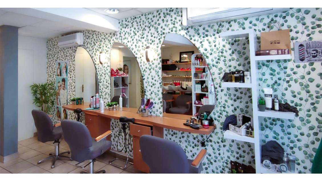 Vente salon de coiffure rue commerçante de Pouilly