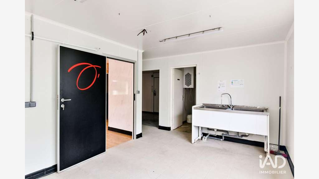 Vente local lumineux 147m² à Prahecq
