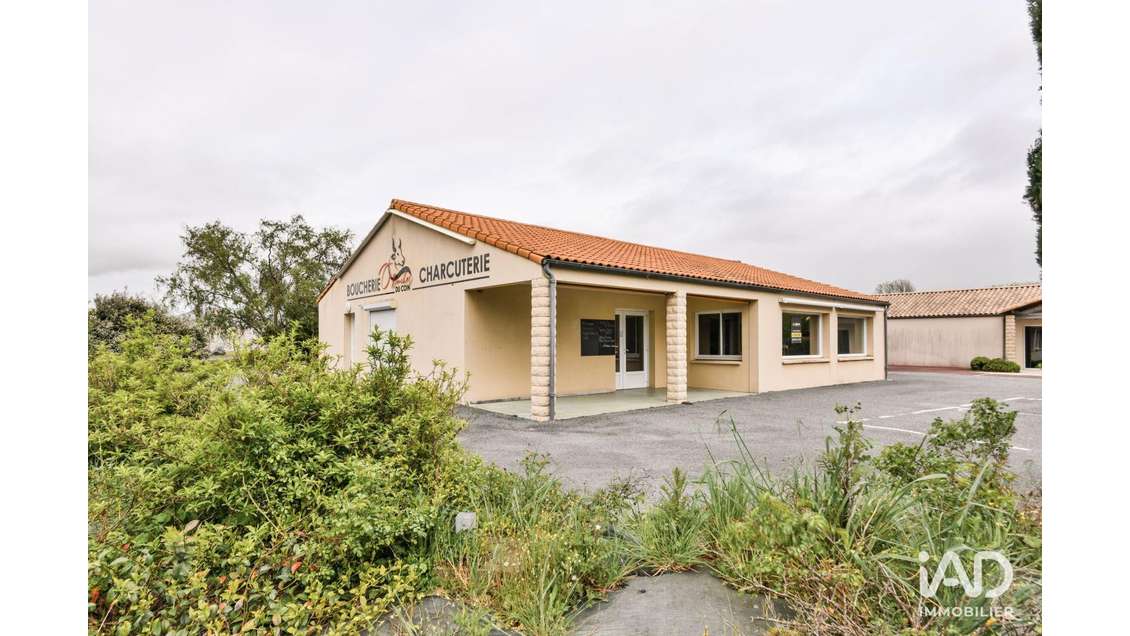 Vente local lumineux 147m² à Prahecq