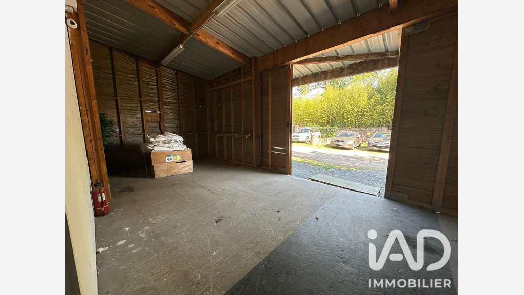 Vente entrepôt 470m² idéal artisans Préignac (33)