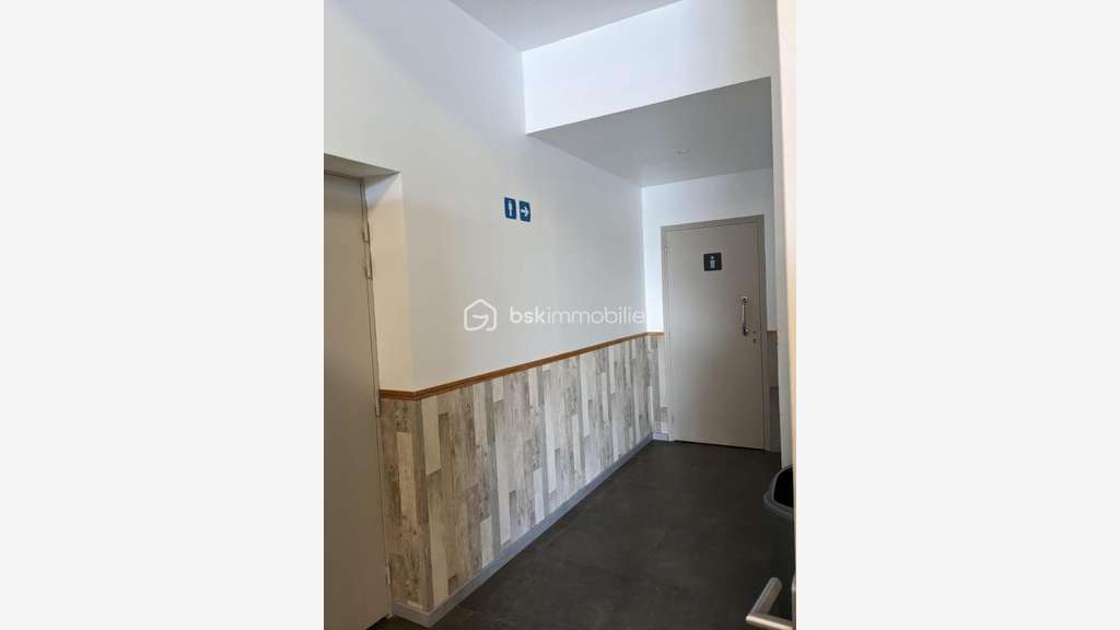 Mur commercial à vendre proche Fontainebleau