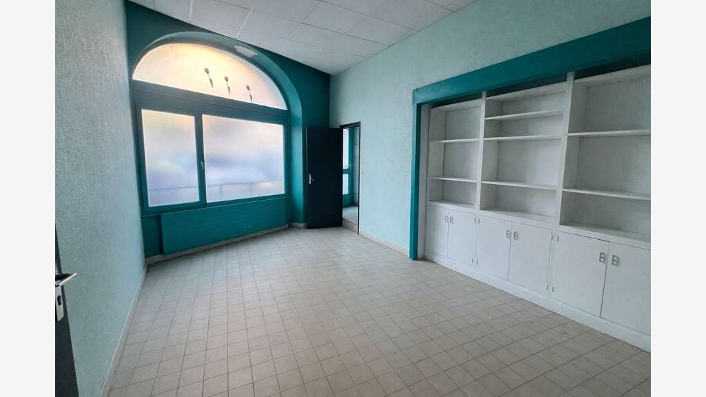 Cabinet ou bureaux 103 m², 3 entrées indépendantes