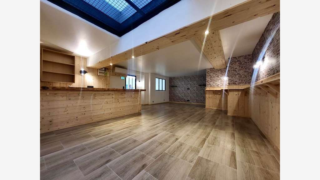 Local/bureau de 115m² à vendre à Publier (74)