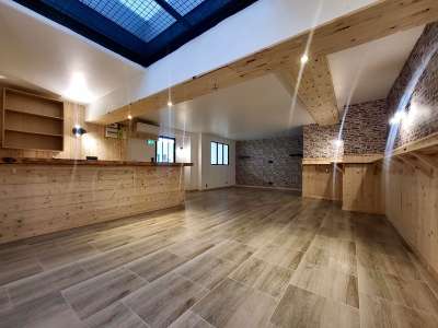 Local/bureau de 115m² à vendre à Publier (74)