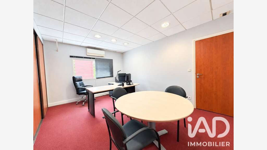 Vente local bureaux de 130m² à Puget-sur-Argens
