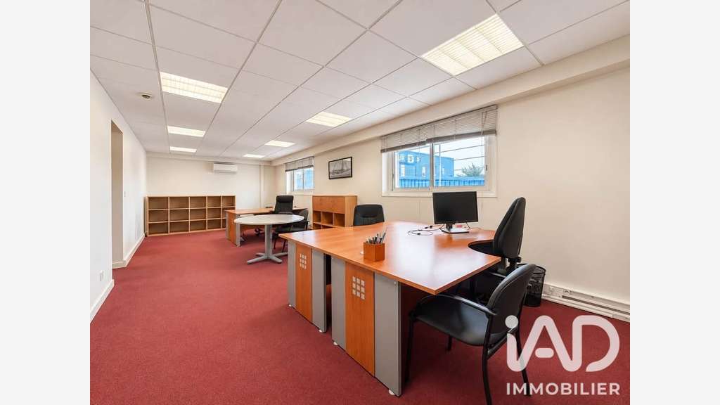 Vente local bureaux de 130m² à Puget-sur-Argens