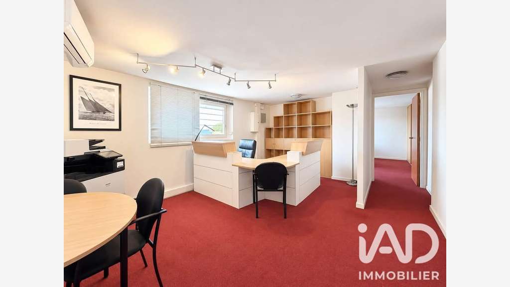 Vente local bureaux de 130m² à Puget-sur-Argens