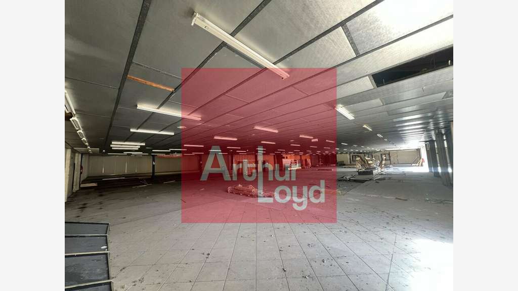 PUJOLS - local commercial à vendre