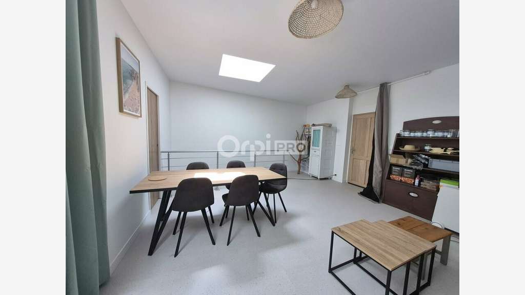 Local commercial de 105m² à vendre à Quiberon