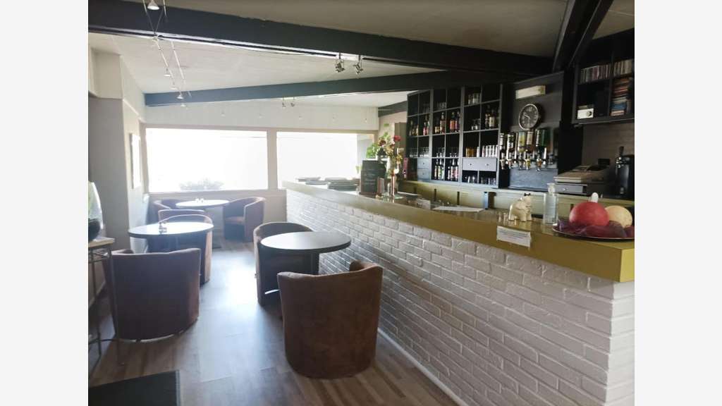 AV murs commerciaux 300m² Châteauneuf du Faou