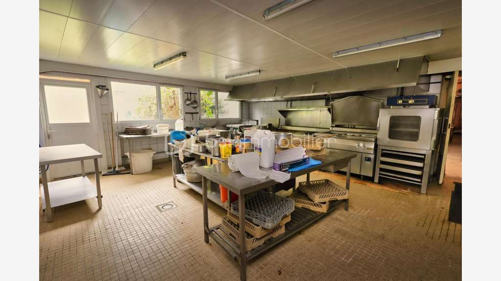 AV immeuble mixte + 490m² à Quimper Kerfeunteun