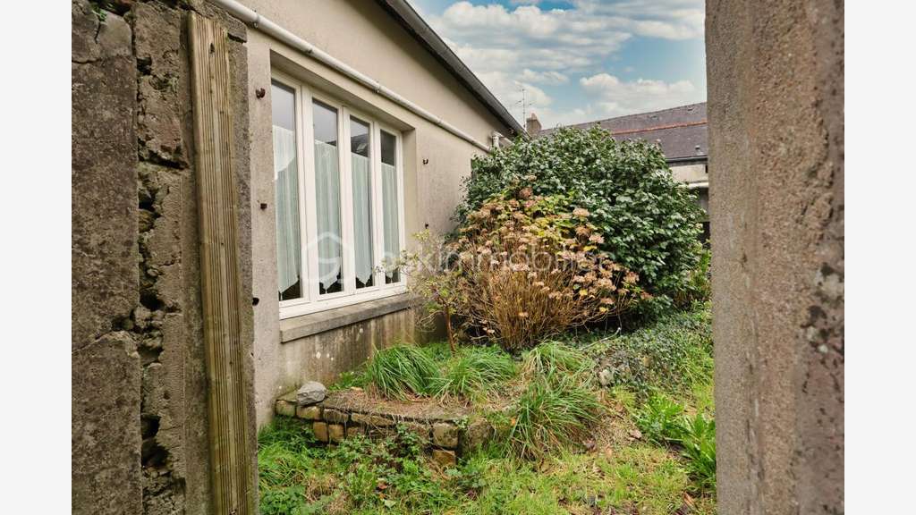 AV immeuble mixte + 490m² à Quimper Kerfeunteun