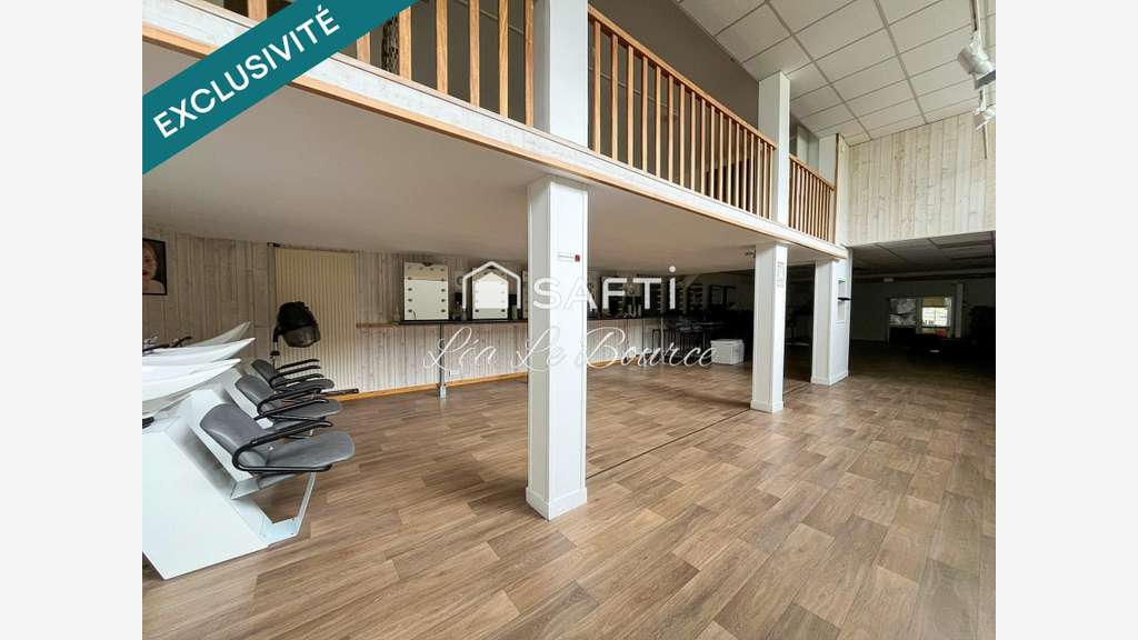 Immeuble commercial polyvalent – Fort potentiel 