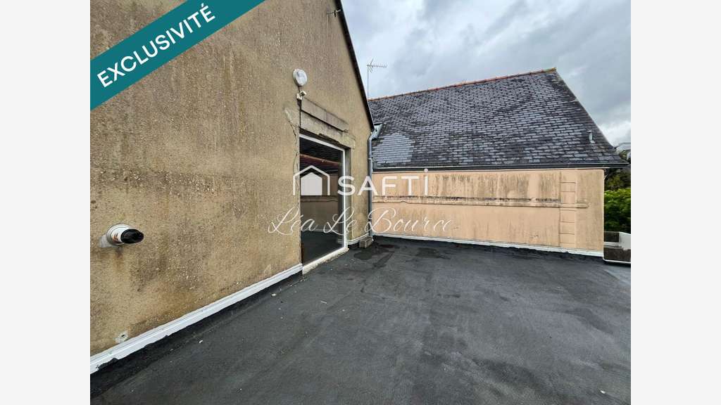 Immeuble commercial polyvalent – Fort potentiel 