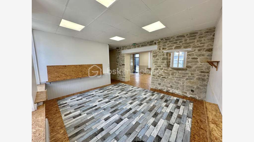 Local commercial 75 m² - Quimper Cap Horn
