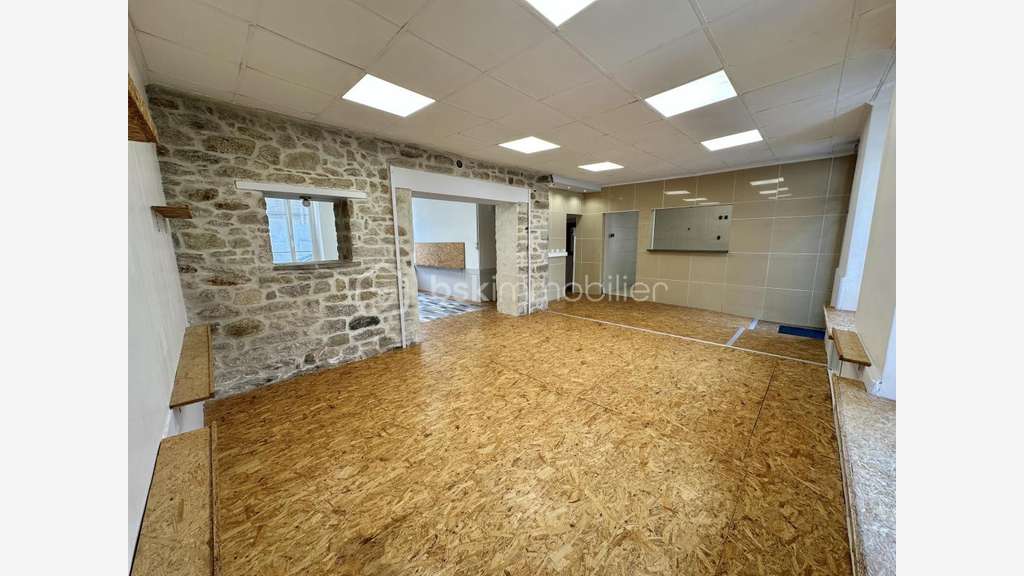 Local commercial 75 m² - Quimper Cap Horn