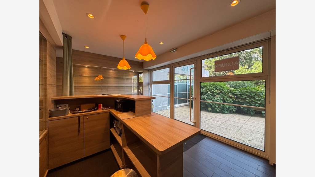 AV local professionnel 130m² Quai Odet Quimper