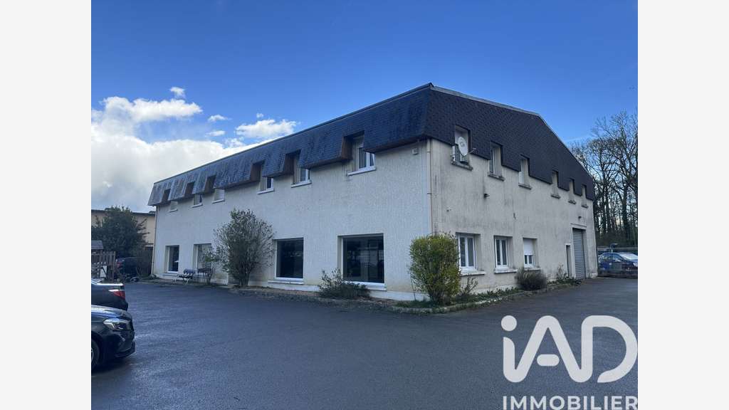 Vente local commercial 800m² à Quincy-sous-Sénart