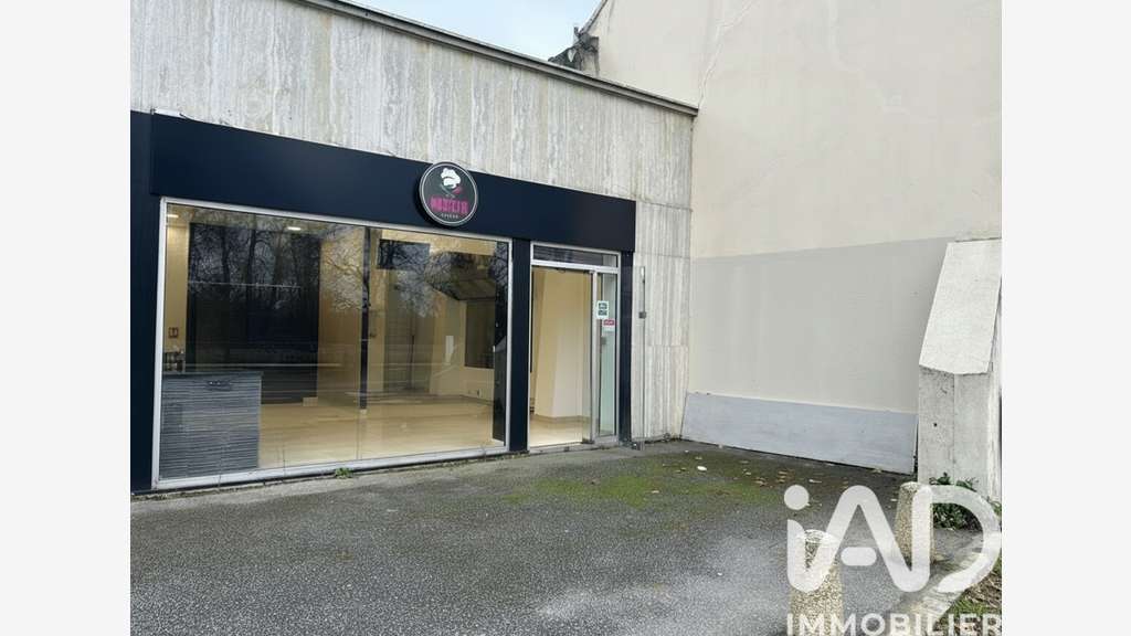 Vente murs commerciaux 40m² à Rambouillet centre