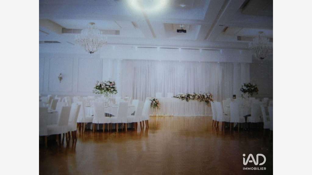 Vente salle de reception de standing à Rambouillet