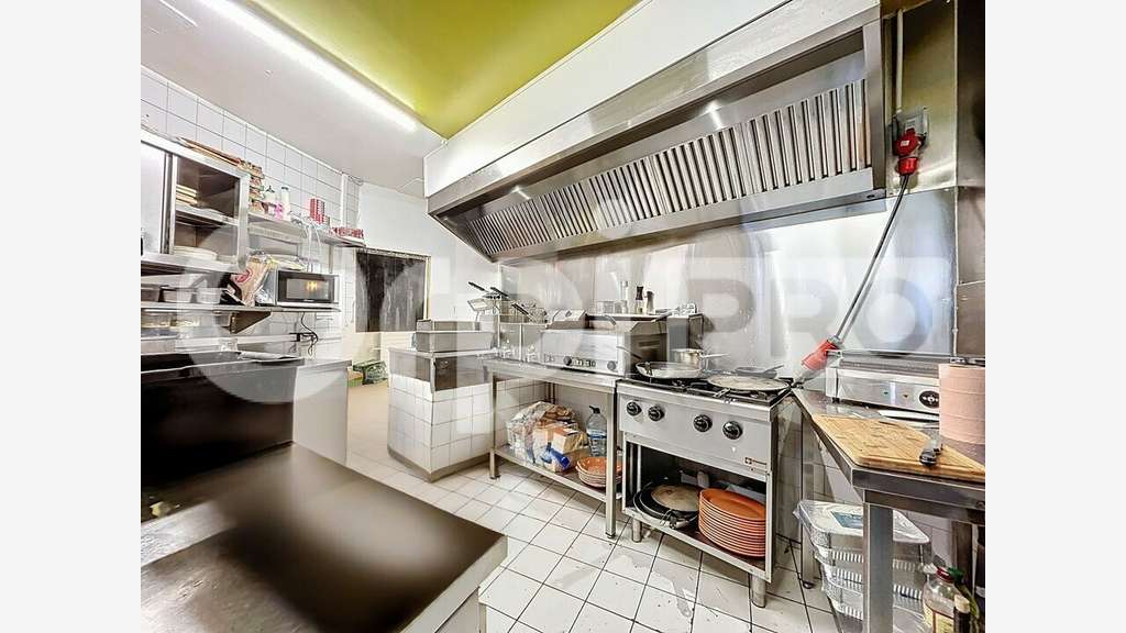 AV local commercial 130m² accès facile à Rantigny