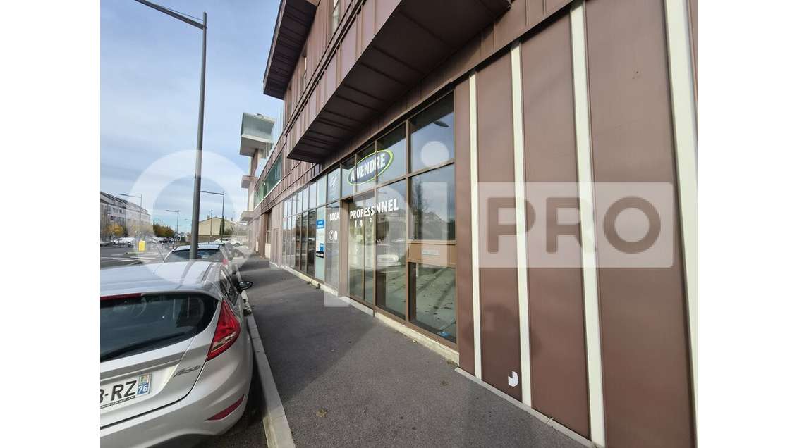Local commercial neuf 174m² à vendre à Reims 