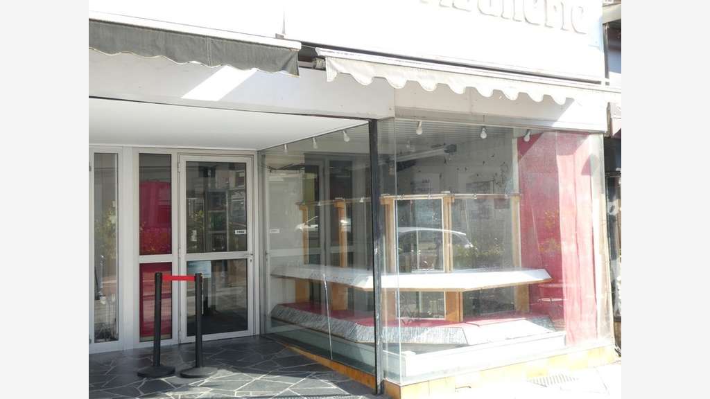 A vendre REMIREMONT (88) mur commercial de 40m²