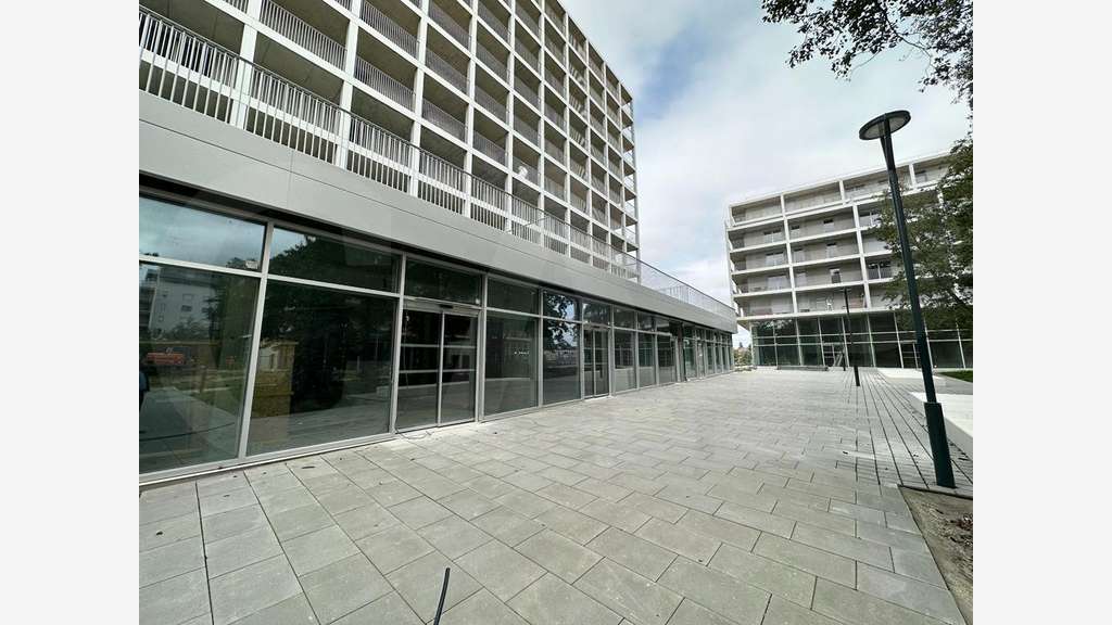 Vente local commercial neuf Rennes Haut Sancé