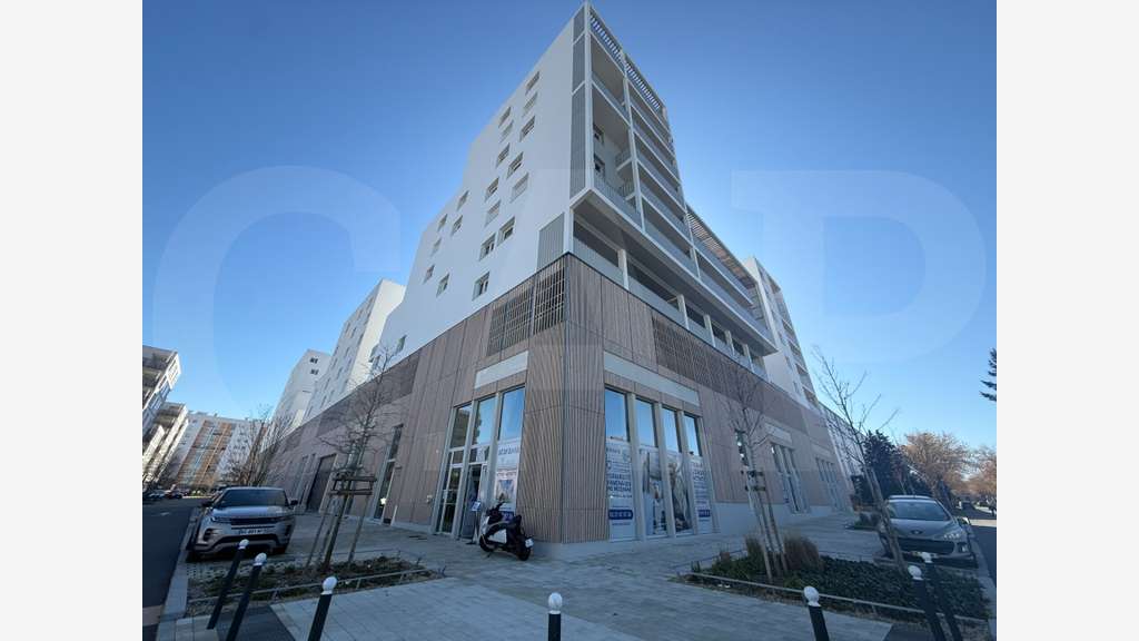 Vente cellule à aménager 432m² à Rennes Gayeulles