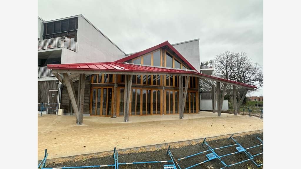 A vendre local indépendant 110m² en ZAC Rennes