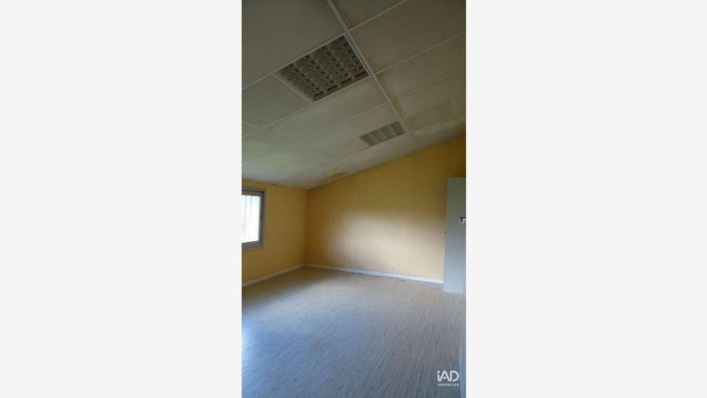 Location bâtiment de 250m² à Revel axe passant