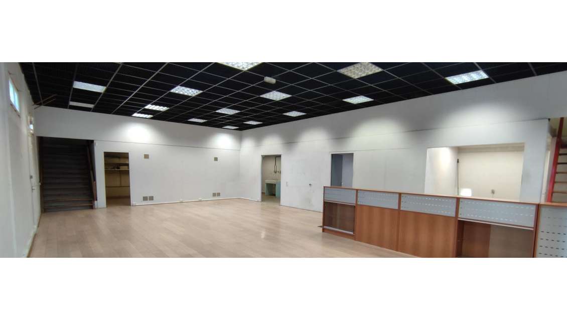 Vente local commercial 220m² à Rezé