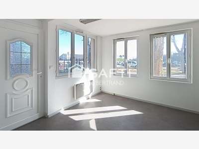 Vente local commercial de 60m² au centre de Riom