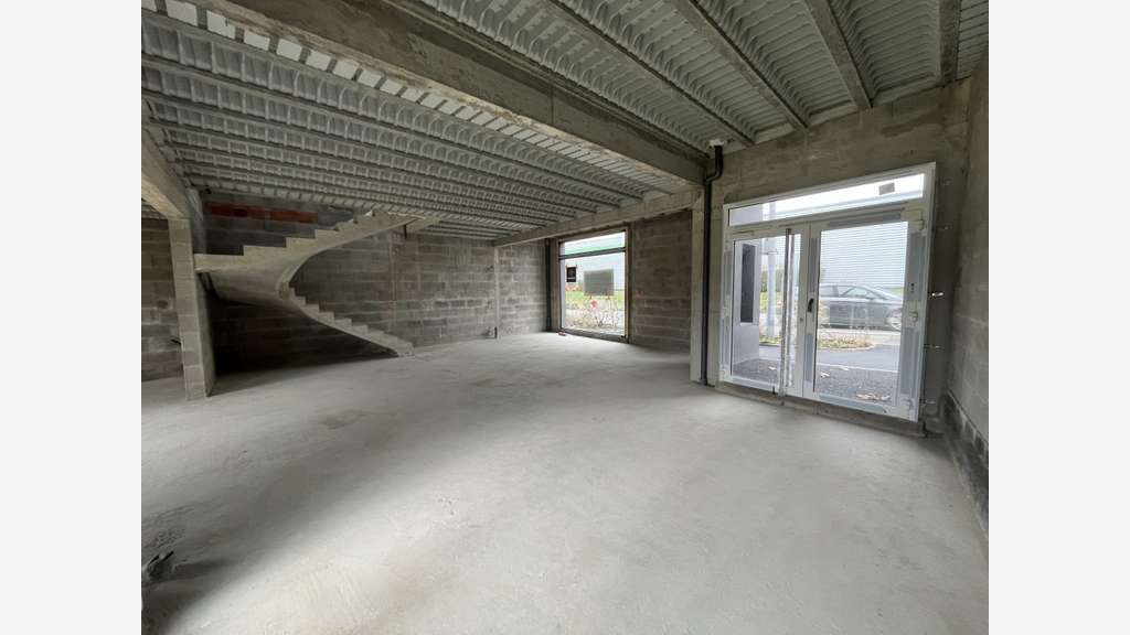 Vente cellule commerciale 144m² ZAC Rochefort