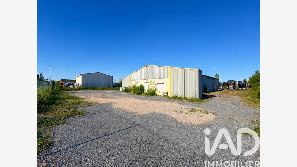 AV local industriel 430m² à Rochefort accès rapide