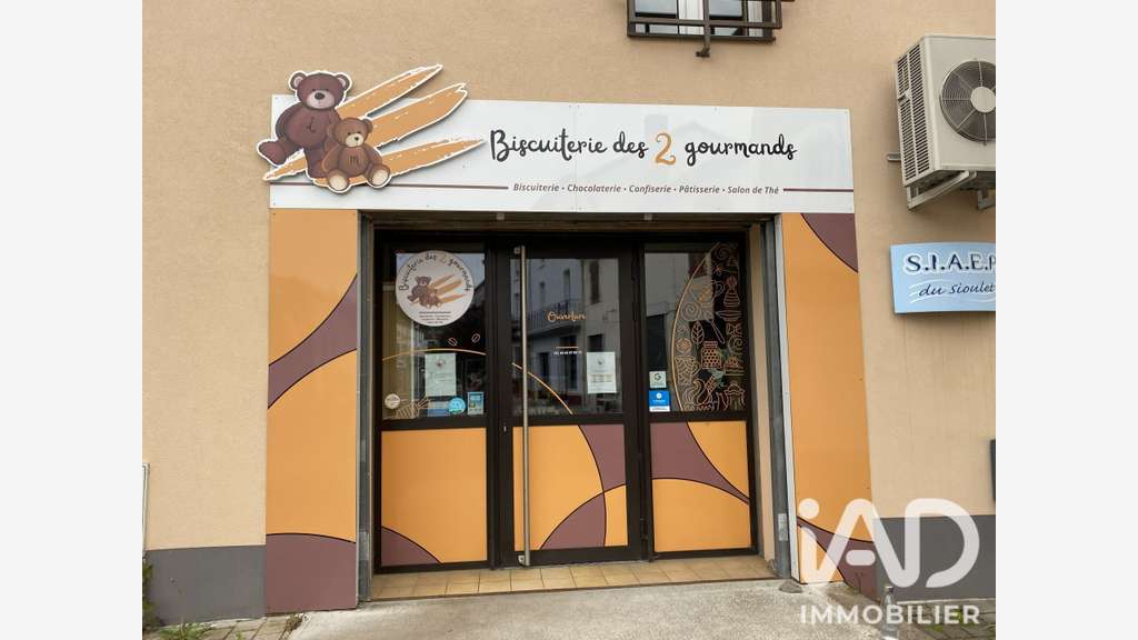 Local commercial à Rochefort-Montagne
