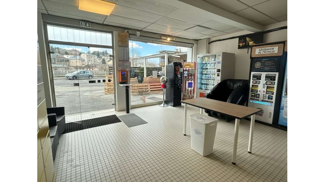 AV local commercial loué 7% rentabilité à Rodez