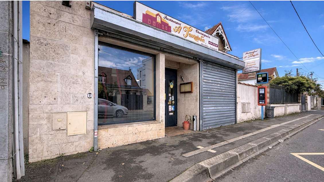 Vente murs 78m² à Roissy-en-Brie Av Maréchal Foch